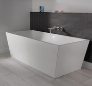 Delta Slade 67 in. x 32 in. Soaking Bathtub with Center Drain in White