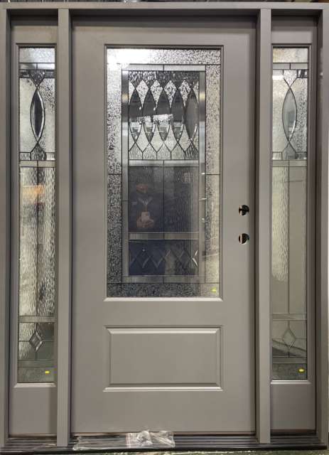 Island Peacock Fiberglass Door; Right Hand Swing; 10 in. 3 ft. 10 in. x 80 in. 